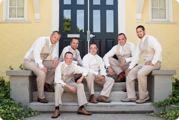 vintage-summerhill-schoolhouse-wedding-Kelowna_27_by-Kevin-Trowbridge