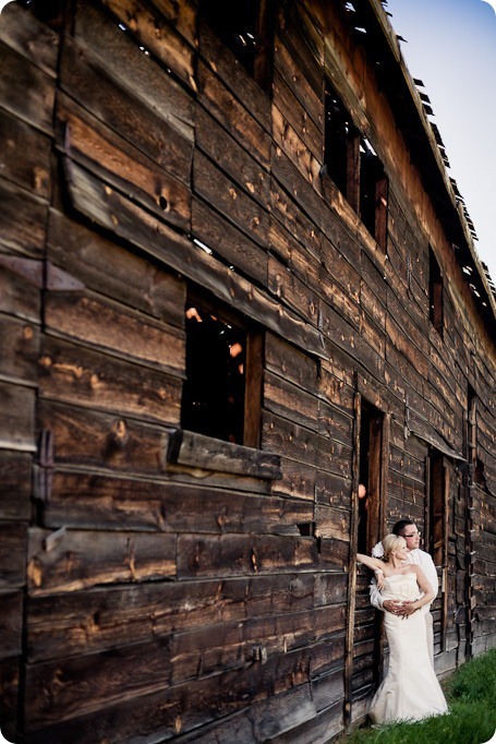 vintage-summerhill-schoolhouse-wedding-Kelowna_68_by-Kevin-Trowbridge