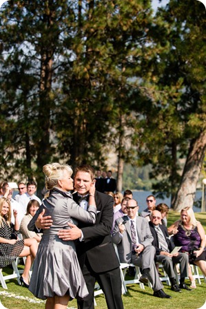 Kaleaden-rustic-elegant-wedding_Ponderosa-Point_Skaha-lake46_by-Kevin-Trowbridge