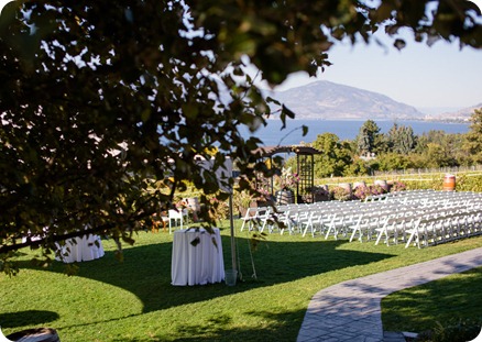 Kelowna-Summerhill-Winery-fall-wedding-vineyard-barn-pyramid-portraits35_by-Kevin-Trowbridge