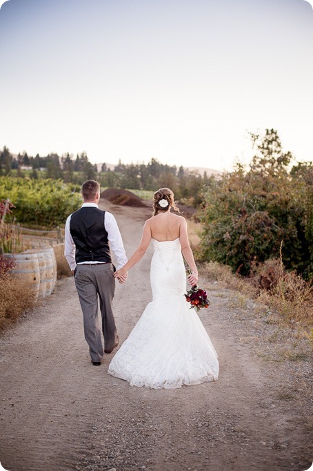 Kelowna-Summerhill-Winery-fall-wedding-vineyard-barn-pyramid-portraits68_by-Kevin-Trowbridge