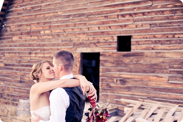 Kelowna-Summerhill-Winery-fall-wedding-vineyard-barn-pyramid-portraits71_by-Kevin-Trowbridge