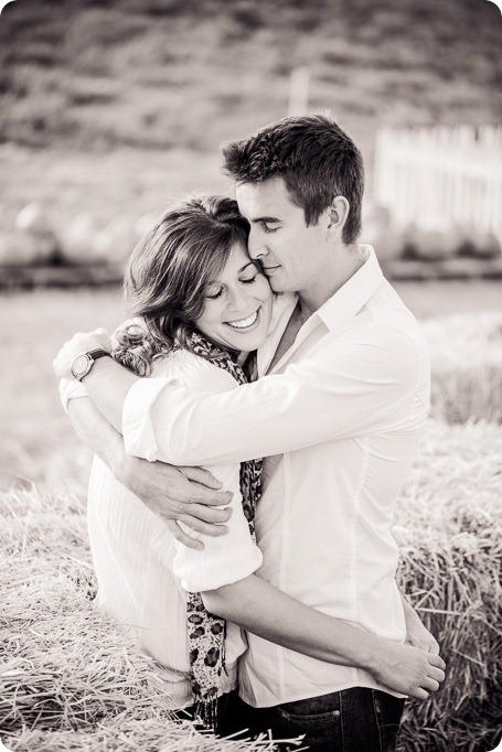 Kelowna-fall-autumn-farm-engagement-session-with-horses_2869_by-Kevin-Trowbridge
