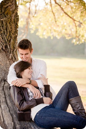 Kelowna-fall-autumn-farm-engagement-session-with-horses_3064_by-Kevin-Trowbridge