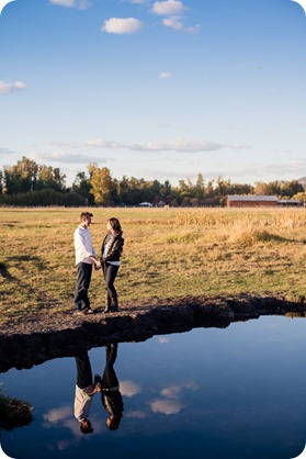 Kelowna-fall-autumn-farm-engagement-session-with-horses_3379_by-Kevin-Trowbridge