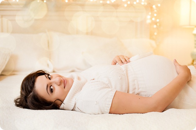 kelowna-maternity-session_beauty-portraits-bokeh_01_by-Kevin-Trowbridge