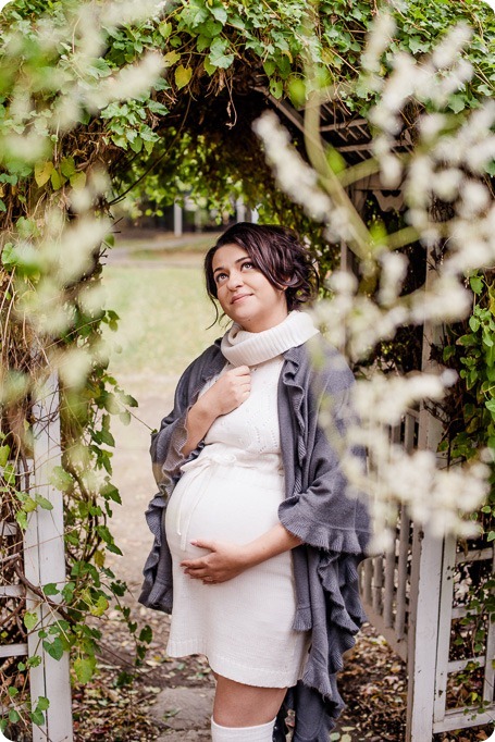 kelowna-maternity-session_beauty-portraits23_by-Kevin-Trowbridge