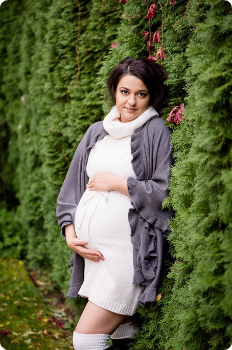 kelowna-maternity-session_beauty-portraits32_by-Kevin-Trowbridge