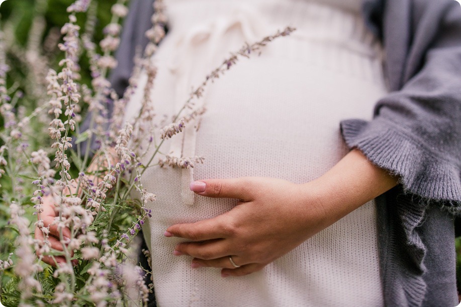 kelowna-maternity-session_beauty-portraits34_by-Kevin-Trowbridge