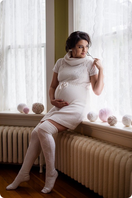 kelowna-maternity-session_beauty-portraits45_by-Kevin-Trowbridge