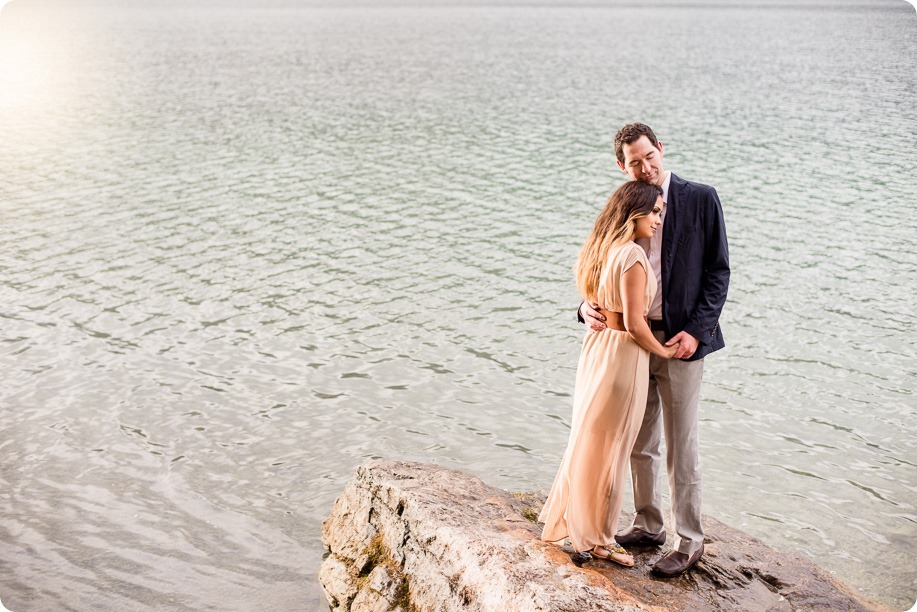 oyama-engagement-session_autumn-portraits103_by-Kevin-Trowbridge