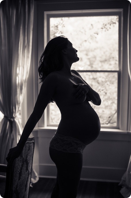 kelowna-beauty-session_maternity-portraits02_by-Kevin-Trowbridge