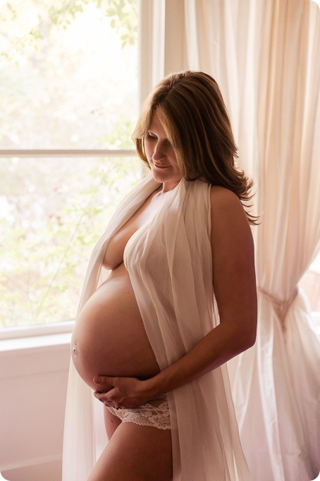 kelowna-beauty-session_maternity-portraits05_by-Kevin-Trowbridge