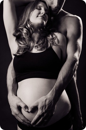 kelowna-beauty-session_maternity-portraits09_by-Kevin-Trowbridge