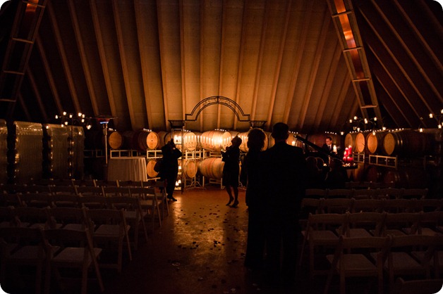 wedding-photography-Summerhill-Winery-Kelowna-winter-Pyramid_140834_by-Kevin-Trowbridge