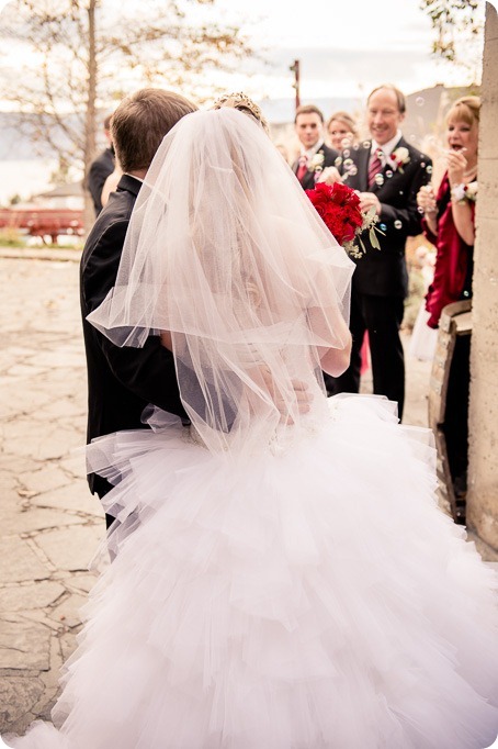 wedding-photography-Summerhill-Winery-Kelowna-winter-Pyramid_145721_by-Kevin-Trowbridge