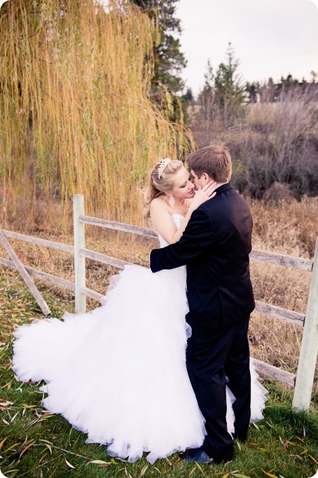 wedding-photography-Summerhill-Winery-Kelowna-winter-Pyramid_154745_by-Kevin-Trowbridge