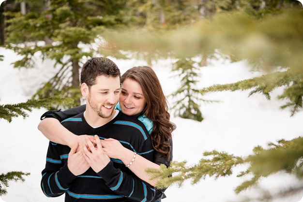 Big-White_snowboard-engagement-session_snowghost-portraits_39_by-Kevin-Trowbridge