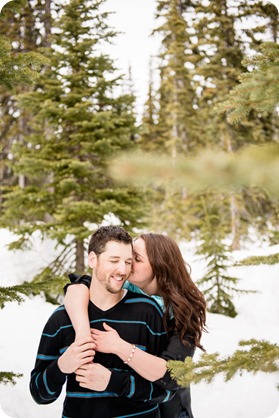 Big-White_snowboard-engagement-session_snowghost-portraits_40_by-Kevin-Trowbridge