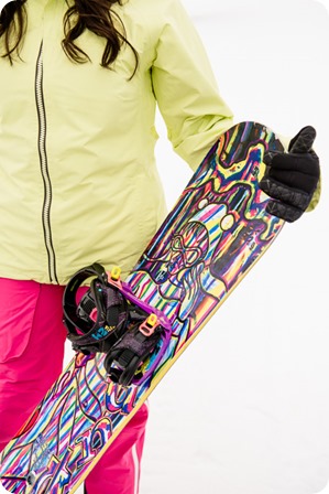 Big-White_snowboard-engagement-session_snowghost-portraits_54_by-Kevin-Trowbridge