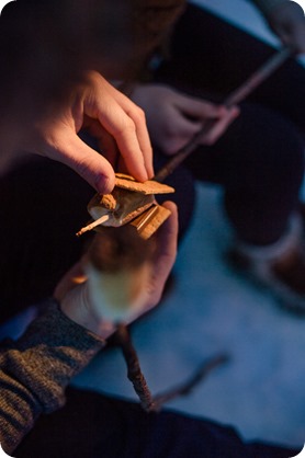 Crystal-Mountain_Kelowna-engagement-session_snowshoeing-smores_138_by-Kevin-Trowbridge