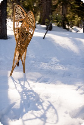 Crystal-Mountain_Kelowna-engagement-session_snowshoeing-smores_30_by-Kevin-Trowbridge