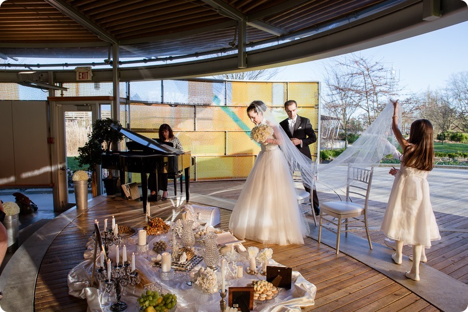 persian-wedding_queen-elizabeth-park_fairmont-hotel-vancouver-wedding-photography_107_by-Kevin-Trowbridge