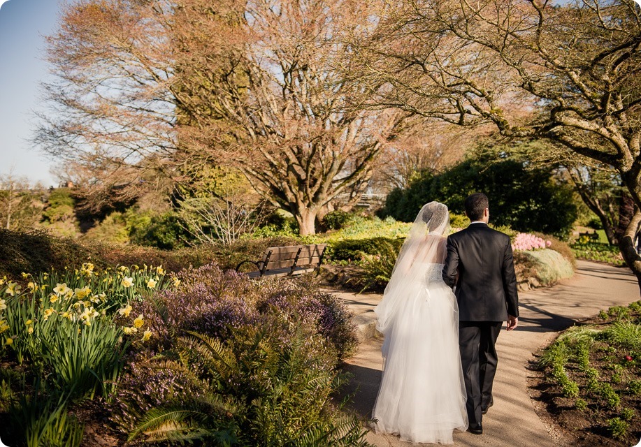 persian-wedding_queen-elizabeth-park_fairmont-hotel-vancouver-wedding-photography_86_by-Kevin-Trowbridge