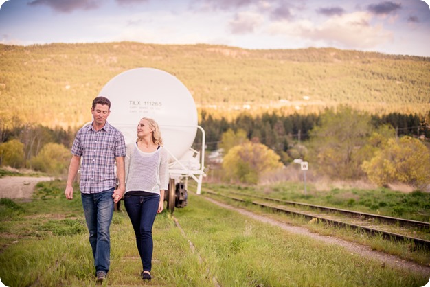 convertible-Cadillac_engagement-portraits_travel-cherry-orchard_Okanagan_100_by-Kevin-Trowbridge