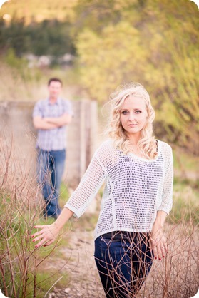 convertible-Cadillac_engagement-portraits_travel-cherry-orchard_Okanagan_115_by-Kevin-Trowbridge