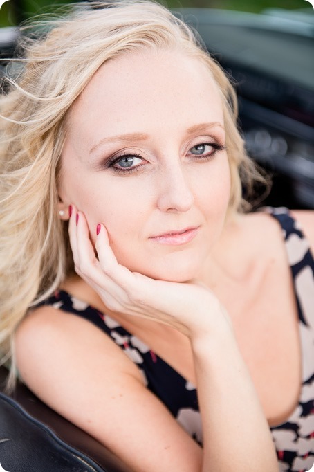 convertible-Cadillac_engagement-portraits_travel-cherry-orchard_Okanagan_14_by-Kevin-Trowbridge