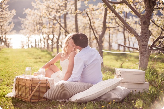 convertible-Cadillac_engagement-portraits_travel-cherry-orchard_Okanagan_60_by-Kevin-Trowbridge