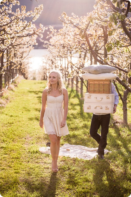 convertible-Cadillac_engagement-portraits_travel-cherry-orchard_Okanagan_82_by-Kevin-Trowbridge