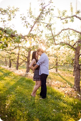 tandem-bike_engagement-portraits_apple-orchard_Kelowna_106_by-Kevin-Trowbridge