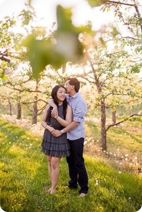 tandem-bike_engagement-portraits_apple-orchard_Kelowna_108_by-Kevin-Trowbridge