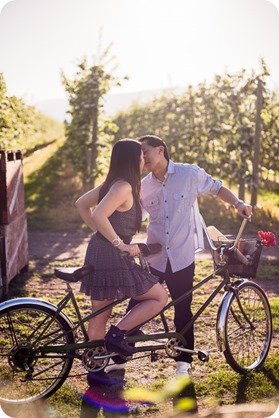 tandem-bike_engagement-portraits_apple-orchard_Kelowna_38_by-Kevin-Trowbridge