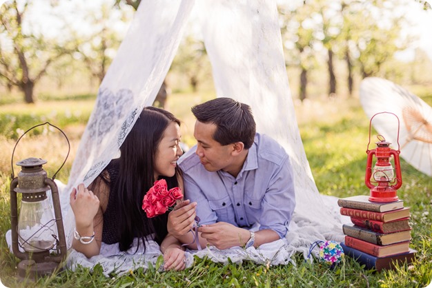 tandem-bike_engagement-portraits_apple-orchard_Kelowna_62_by-Kevin-Trowbridge