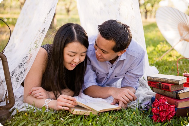 tandem-bike_engagement-portraits_apple-orchard_Kelowna_82_by-Kevin-Trowbridge