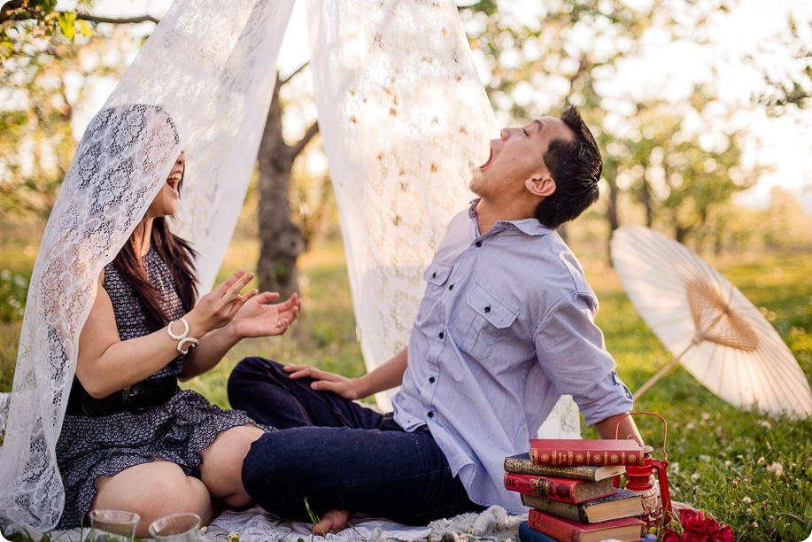 tandem-bike_engagement-portraits_apple-orchard_Kelowna_95_by-Kevin-Trowbridge