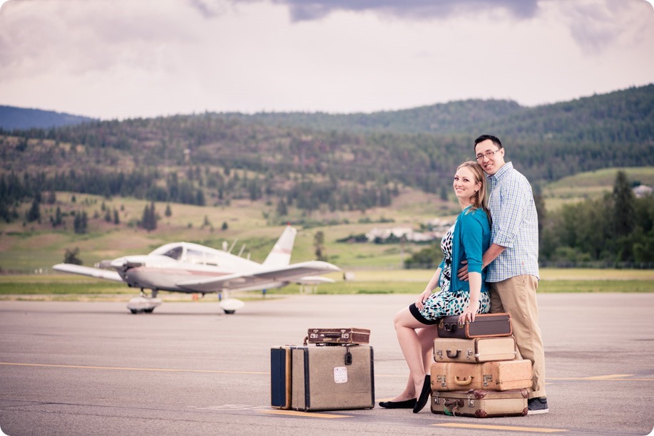 Kelowna-airport-engagement-session_airplane-portraits_04_by-Kevin-Trowbridge