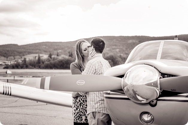 Kelowna-airport-engagement-session_airplane-portraits_33_by-Kevin-Trowbridge