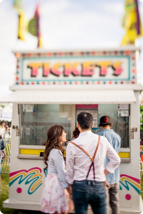 Kelowna-carnival-engagement-session_amusement-park-portraits04_by-Kevin-Trowbridge