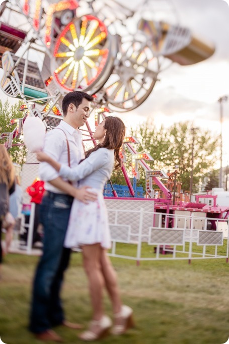 Kelowna-carnival-engagement-session_amusement-park-portraits125_by-Kevin-Trowbridge