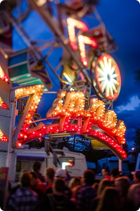 Kelowna-carnival-engagement-session_amusement-park-portraits163_by-Kevin-Trowbridge