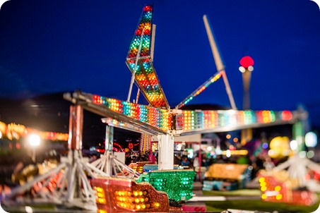 Kelowna-carnival-engagement-session_amusement-park-portraits166_by-Kevin-Trowbridge