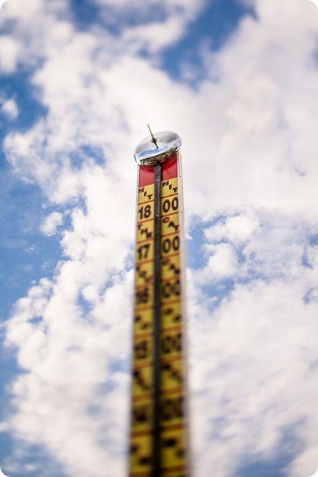 Kelowna-carnival-engagement-session_amusement-park-portraits30_by-Kevin-Trowbridge