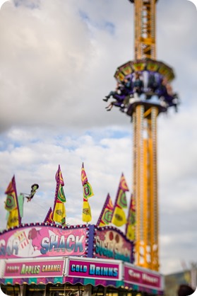 Kelowna-carnival-engagement-session_amusement-park-portraits40_by-Kevin-Trowbridge