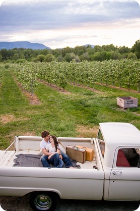 Kelowna-vintage-truck-engagement-session_heritage-orchard-photos113_by-Kevin-Trowbridge