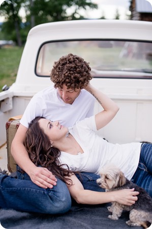 Kelowna-vintage-truck-engagement-session_heritage-orchard-photos119_by-Kevin-Trowbridge