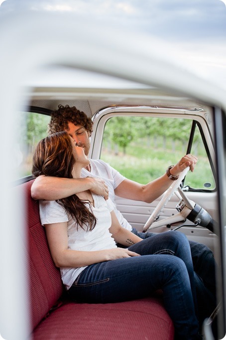 Kelowna-vintage-truck-engagement-session_heritage-orchard-photos128_by-Kevin-Trowbridge